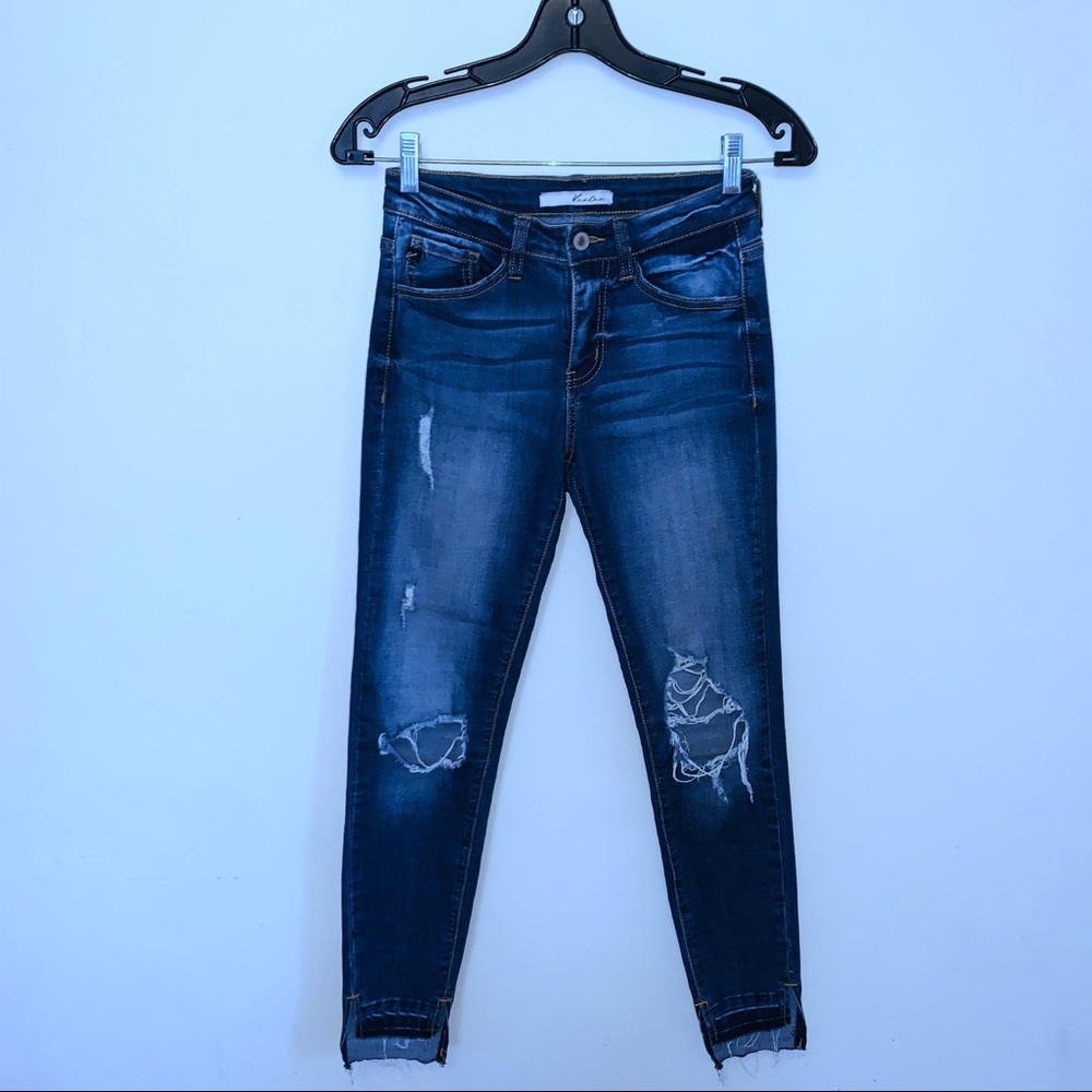 Kancan Estilo Distressed Step Hem Skinny Jeans